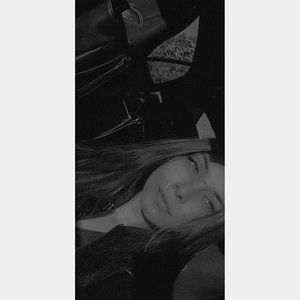 Meet your Posher, Launi